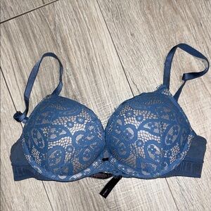 Victoria’s Secret Blue Lace bombshell Push-Up Bra